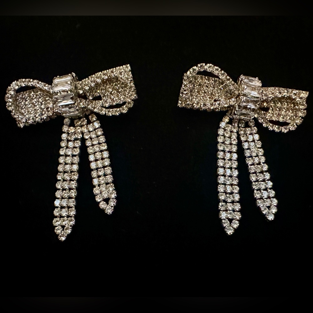 Sparkling Bow Rhinestone Earrings